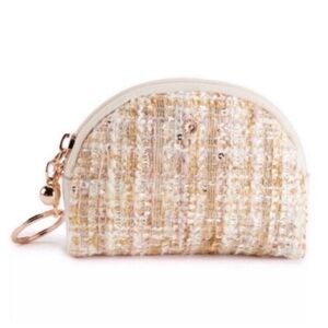 New LC Lauren Conrad Pouch